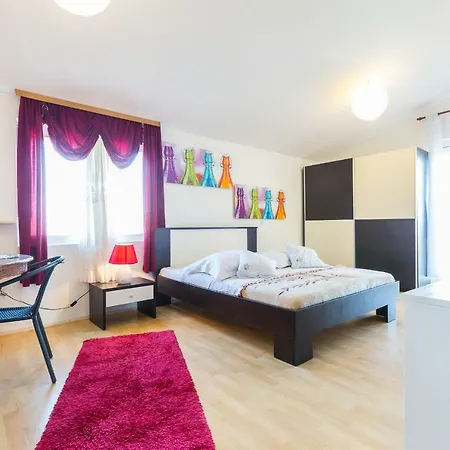Marijana 80 Apartment *