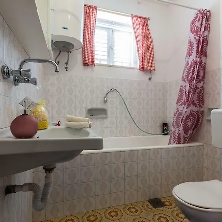 Apartment Marijana 80 Sukosan