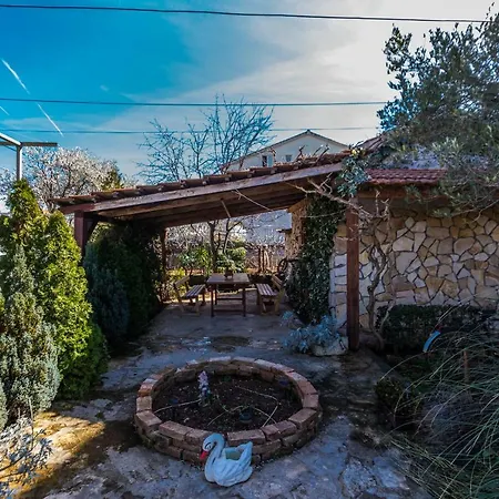 Apartment Marijana 80 *